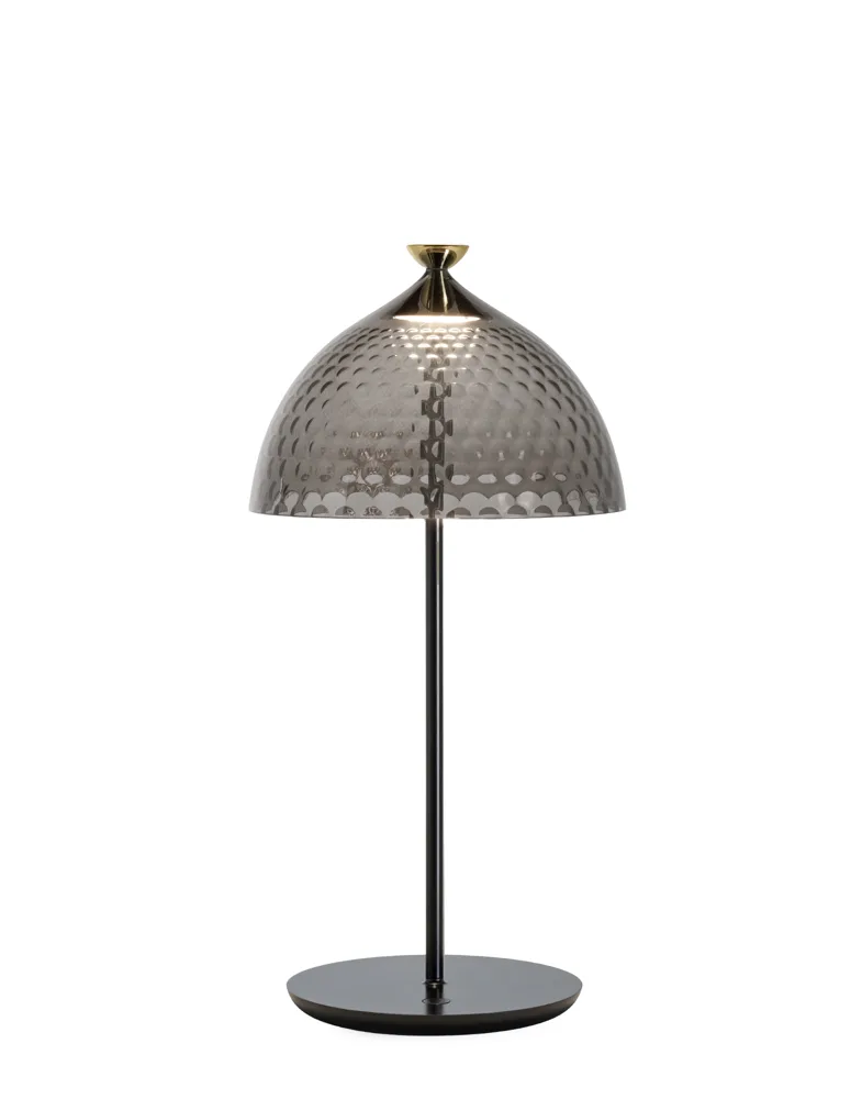 Pumo Lamp — Fume Nero, packshot ufficiale